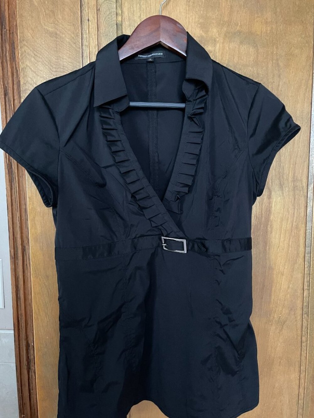♡ Offer VTG Express Design Studio Dress Top, Black Size M. Ruffle Neck w/ Buckle